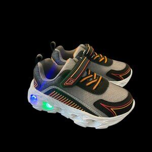 NIB SPR&JOY Toddler  Boys Light Up Shoes, Lightweight Breathable Anti-Slip A290